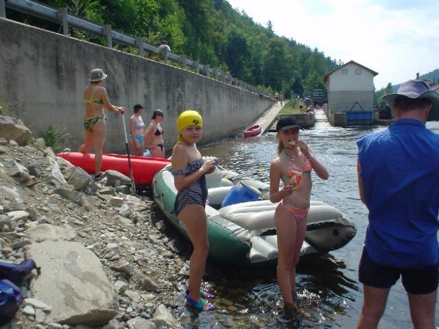 Vltava dětská, květen 2004  > DSC02892
