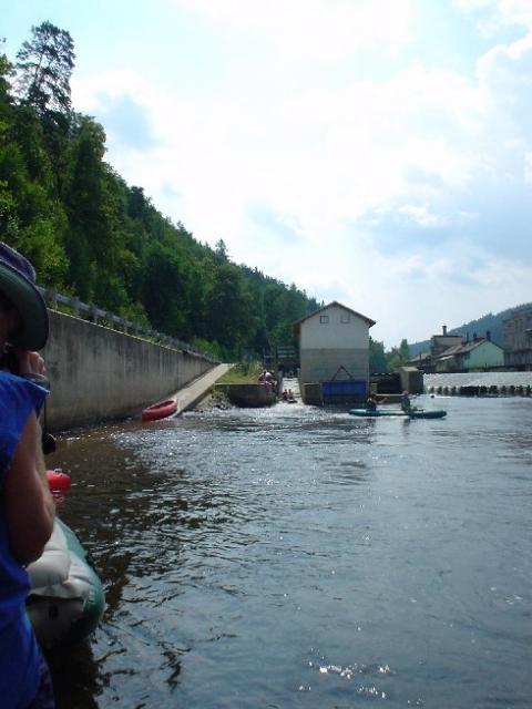 Vltava dětská, květen 2004  > DSC02894