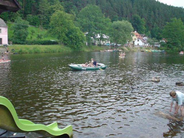 Vltava, lodě, červenec 2004 > DSC02463