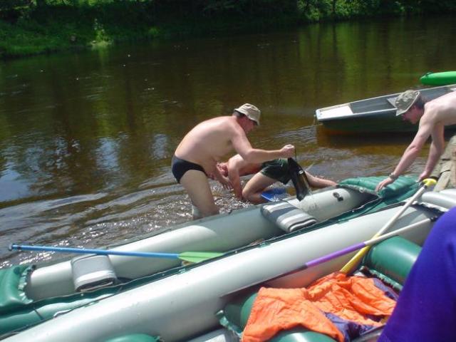 Vltava, hasiči, květen 2005 > DSC06702