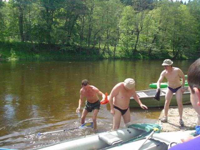 Vltava, hasiči, květen 2005 > DSC06703