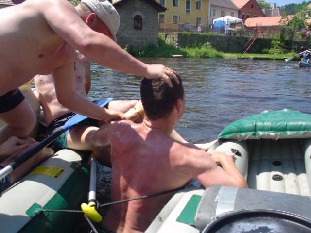 Vltava, hasiči, květen 2005 > DSC06732