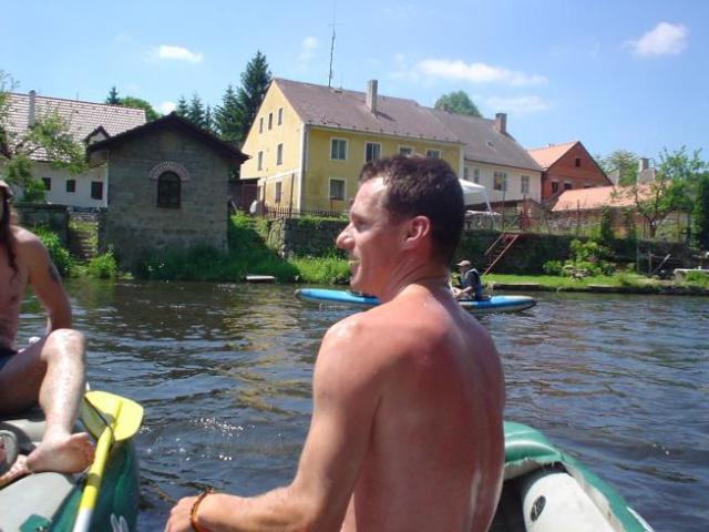 Vltava, hasiči, květen 2005 > DSC06735