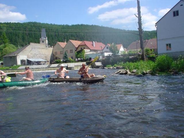 Vltava, hasiči, květen 2005 > DSC06736