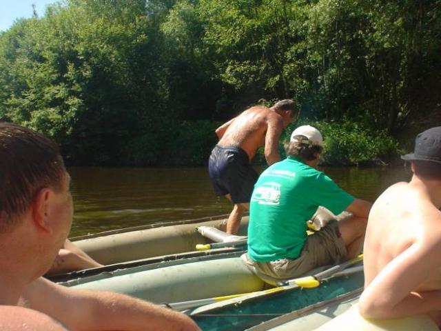 Vltava, hasiči, květen 2005 > DSC06825