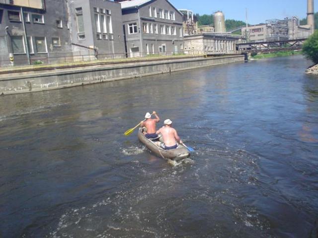 Vltava, hasiči, květen 2005 > DSC06836