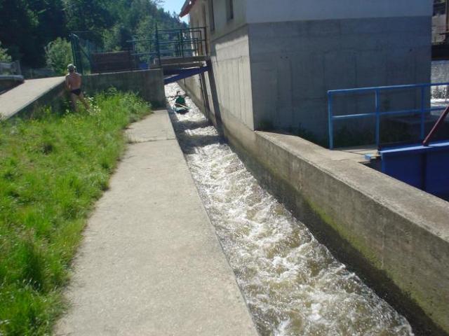 Vltava, hasiči, květen 2005 > DSC06842