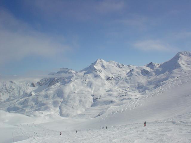 Les Menuires, Francie, duben 2005 > DSC06375