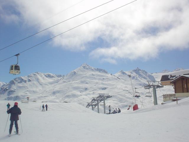Les Menuires, Francie, duben 2005 > DSC06399