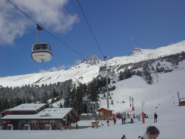 Les Menuires, Francie, duben 2005 > DSC06405