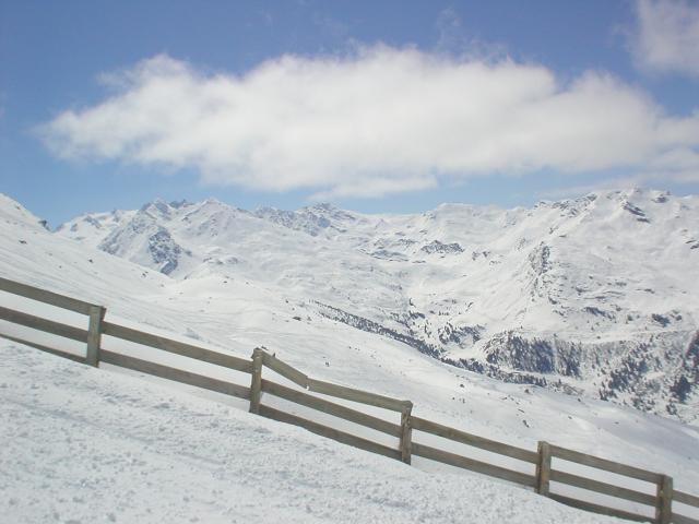 Les Menuires, Francie, duben 2005 > DSC06416