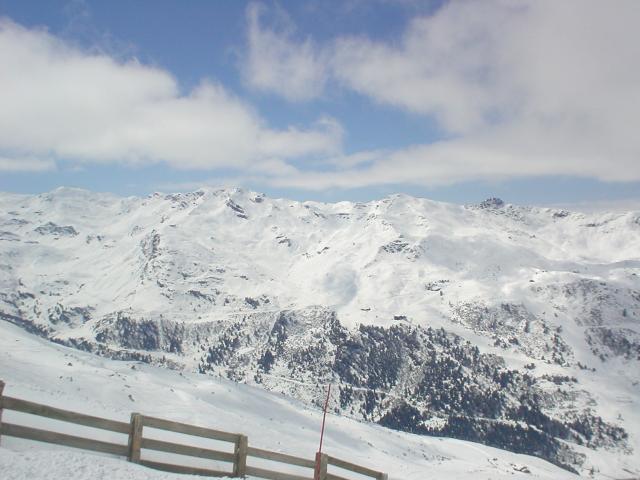 Les Menuires, Francie, duben 2005 > DSC06417