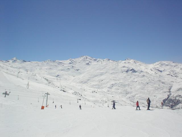 Les Menuires, Francie, duben 2005 > DSC06471