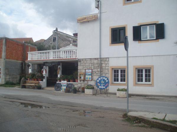 Chorvatsko, Šukošan, září 2007 > jachta 09-2007 479