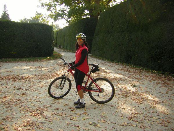 Morava, Znojmo, září 2007 > kola-zamek-sklipek (122)