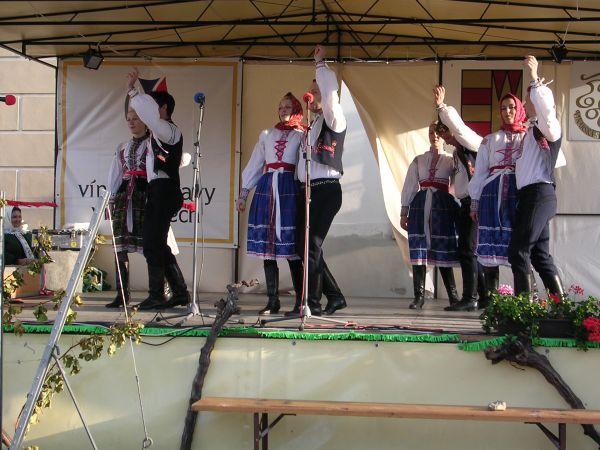Morava, Znojmo, září 2007 > kola-zamek-sklipek (136)