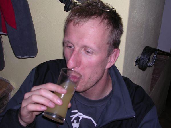 Morava, Znojmo, září 2007 > kola-zamek-sklipek (174)