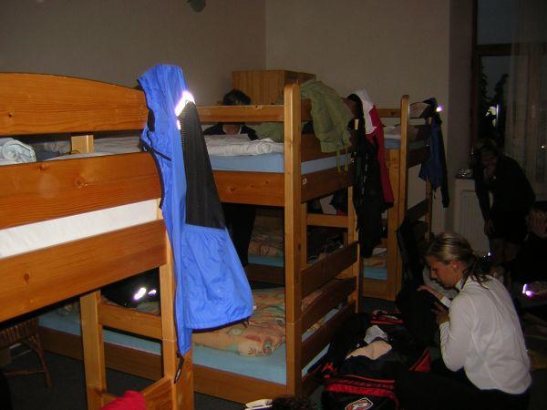 Morava, Znojmo, září 2007 > kola-zamek-sklipek (22)