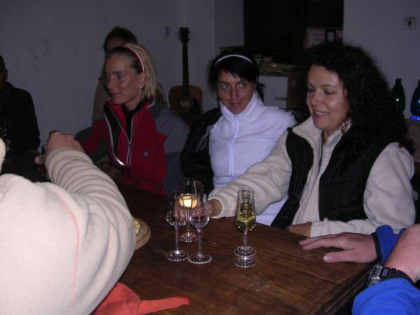 Morava, Znojmo, září 2007 > kola-zamek-sklipek (29)