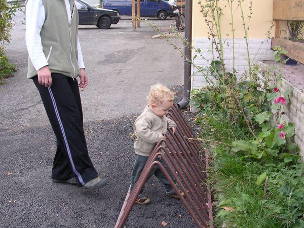 Morava, Znojmo, září 2007 > kola-zamek-sklipek (4)