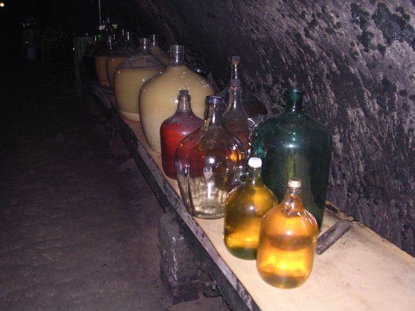 Morava, Znojmo, září 2007 > kola-zamek-sklipek (54)