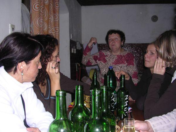 Morava, Znojmo, září 2007 > kola-zamek-sklipek (61)