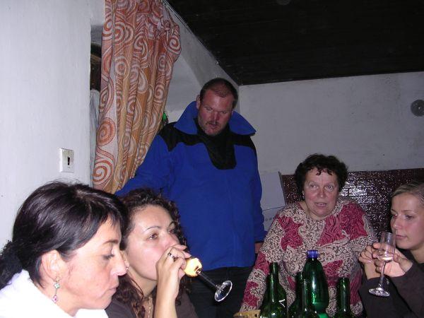 Morava, Znojmo, září 2007 > kola-zamek-sklipek (62)