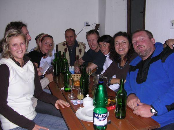 Morava, Znojmo, září 2007 > kola-zamek-sklipek (70)