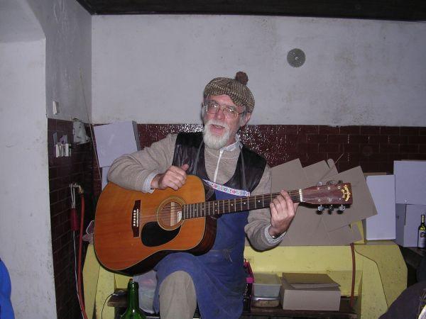 Morava, Znojmo, září 2007 > kola-zamek-sklipek (72)