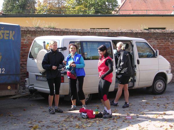 Morava, Znojmo, září 2007 > kola-zamek-sklipek (80)